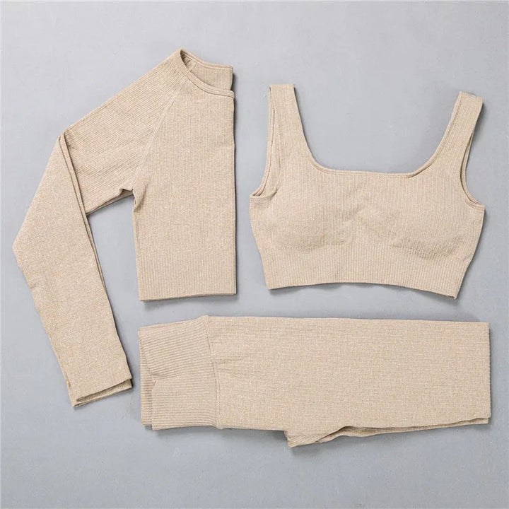 Yoga Set – Chic & Trendy Activewear for Comfortable Fitness Sessions