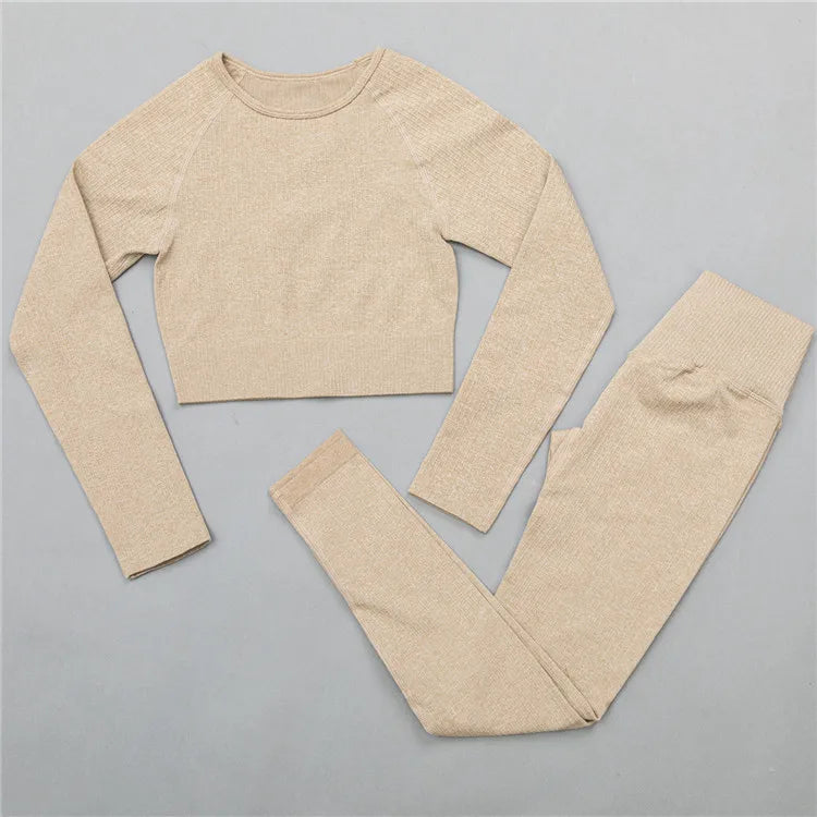 Yoga Set – Chic & Trendy Activewear for Comfortable Fitness Sessions
