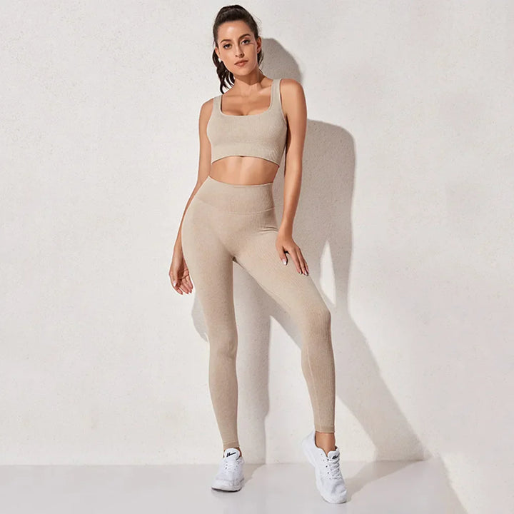 Yoga Set – Chic & Trendy Activewear for Comfortable Fitness Sessions