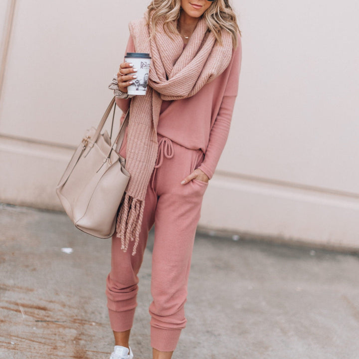 Comfortable Tracksuit Set – Relaxed & Trendy Athleisure Wear