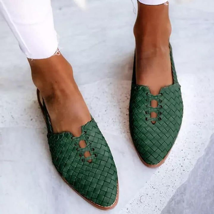 Elegant Hand-Woven Leather Slippers – Chic & Comfortable Footwear