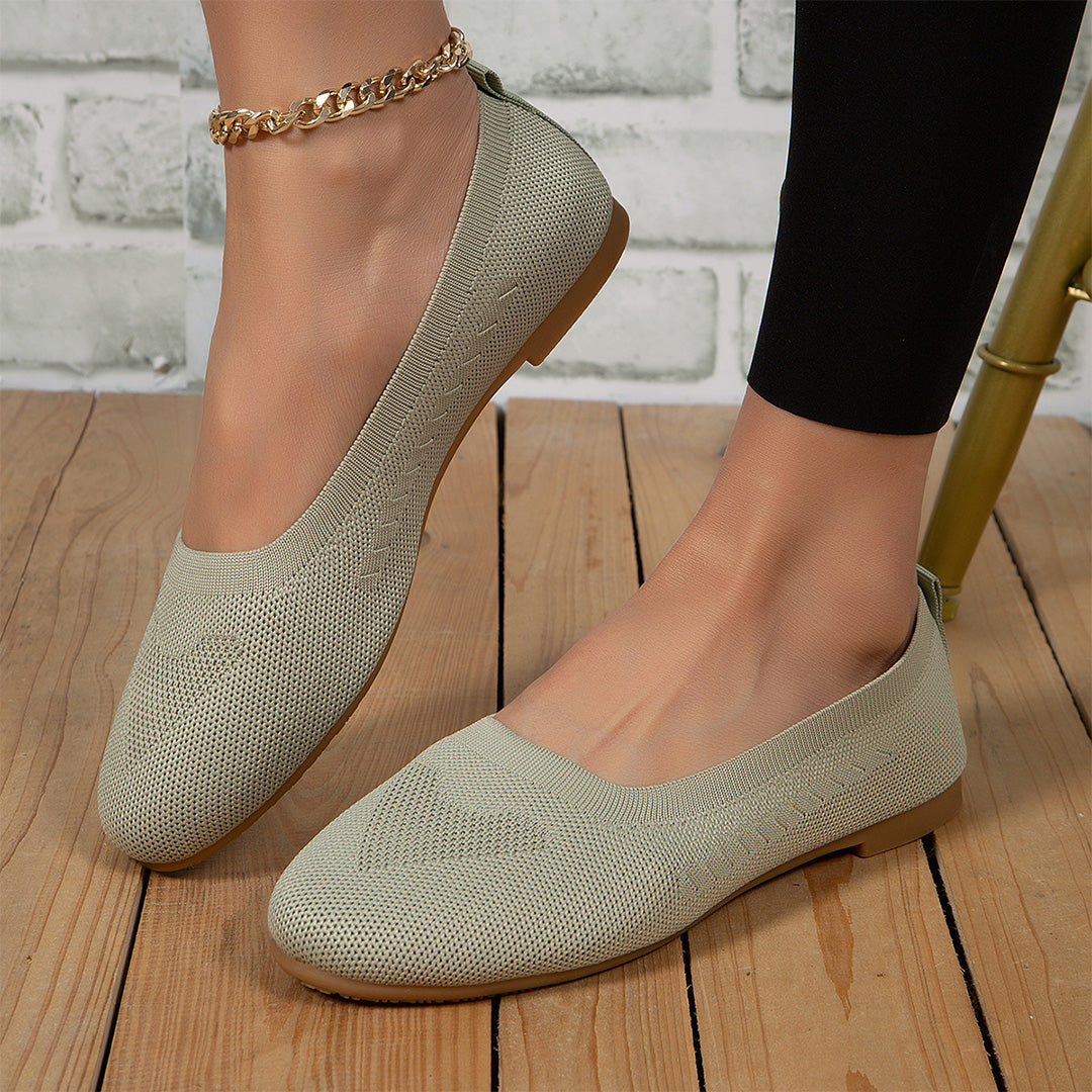 Casual Chic Slip-On Shoes – Comfortable & Trendy Footwear