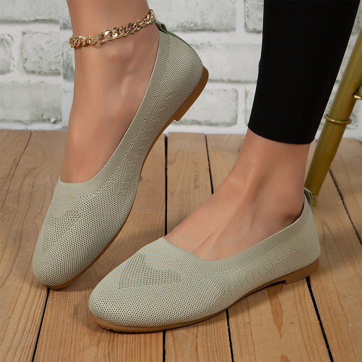 Casual Chic Slip-On Shoes – Comfortable & Trendy Footwear