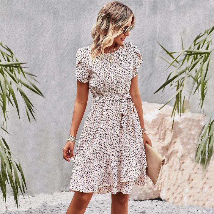 Comfortable Floral Dress – Trendy & Relaxed Style for Effortless Everyday Wear