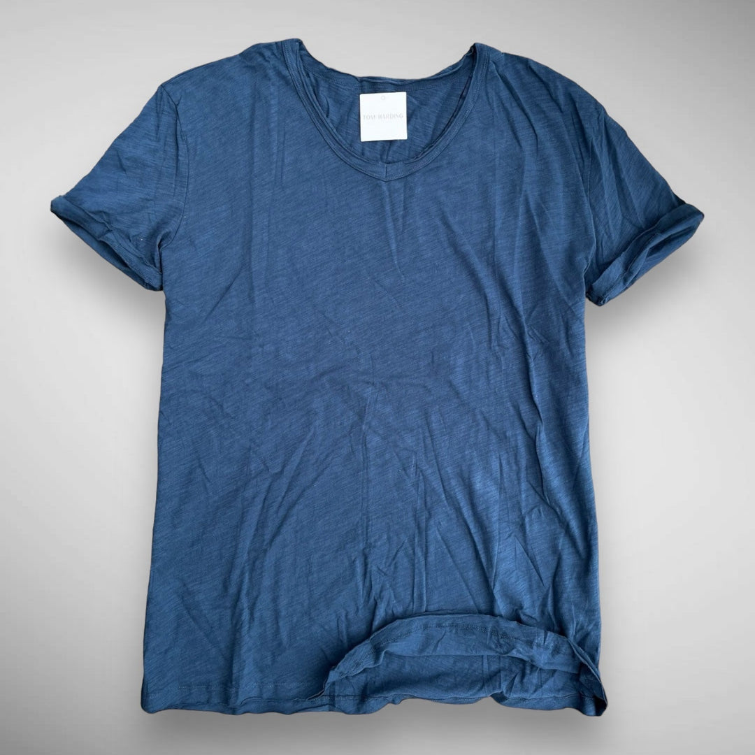 Elegant Cotton T-Shirt – Sophisticated & Classic Wardrobe Essential