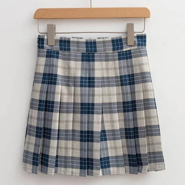 Pleated Checked Mini Skirt – Trendy & Chic Addition to Your Wardrobe
