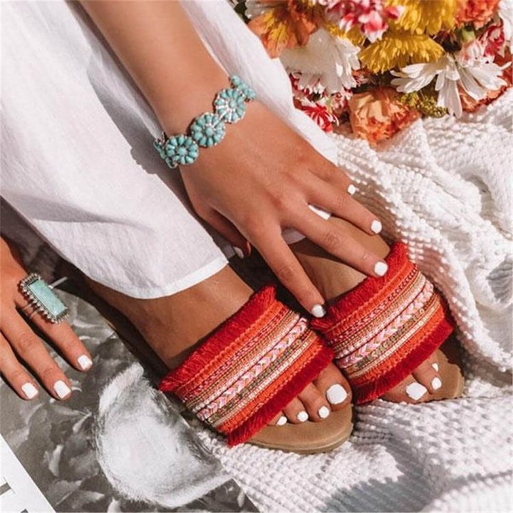 Elegant & Luxurious Slippers – Sophisticated Comfort for Any Occasion