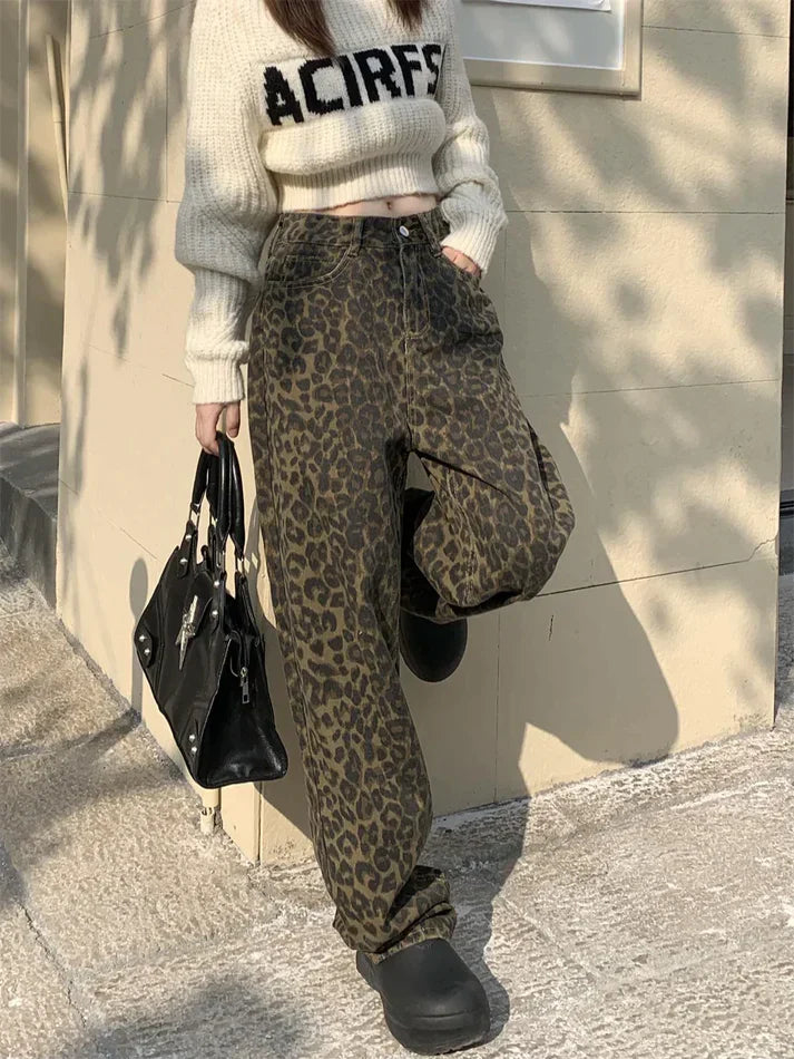 Elegant Leopard Print Pants – Sophisticated Style for Any Occasion