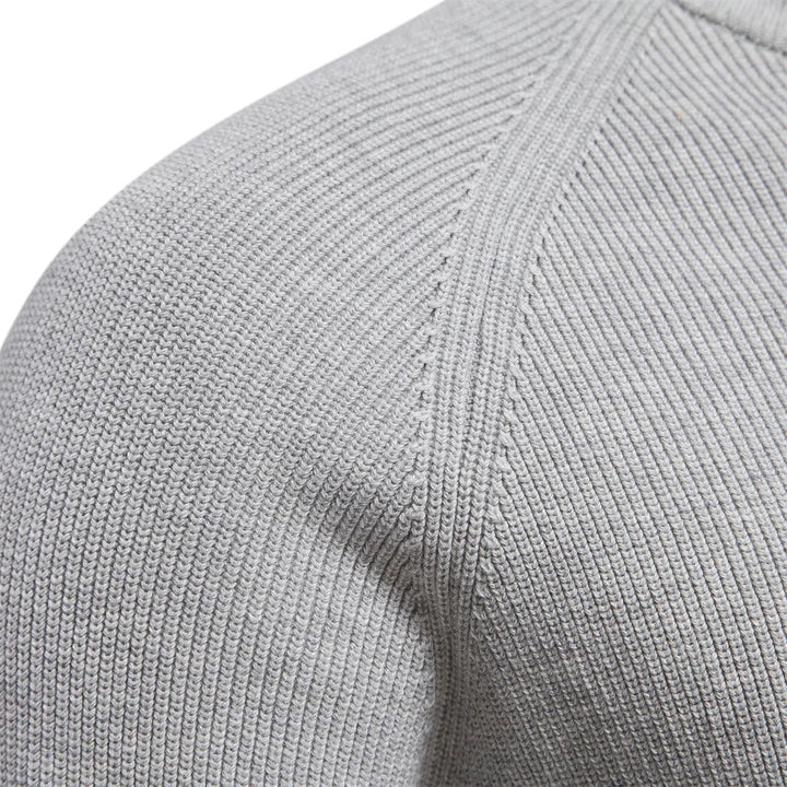 Stylish Zip-Up Sweater – Trendy & Comfortable Layering Essential