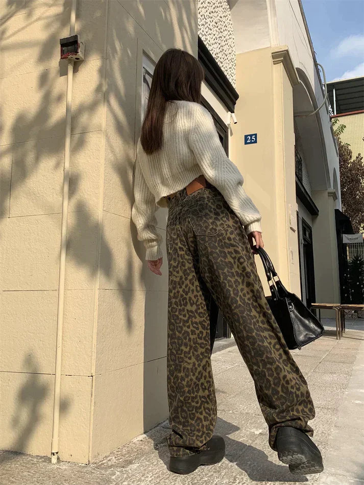 Elegant Leopard Print Pants – Sophisticated Style for Any Occasion