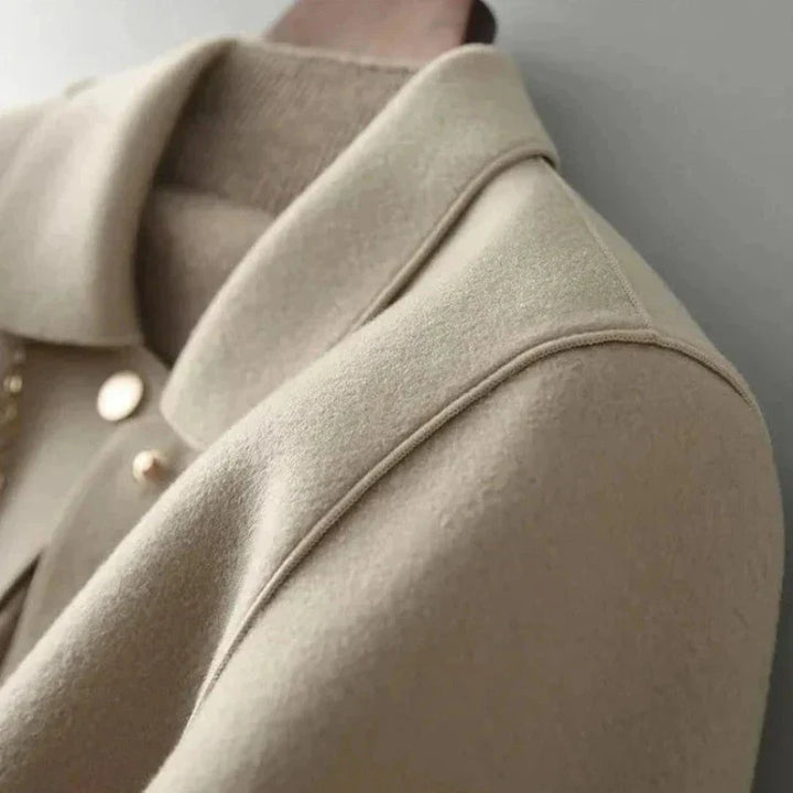 Elegant Women's Jacket – Sophisticated Style for Any Occasion