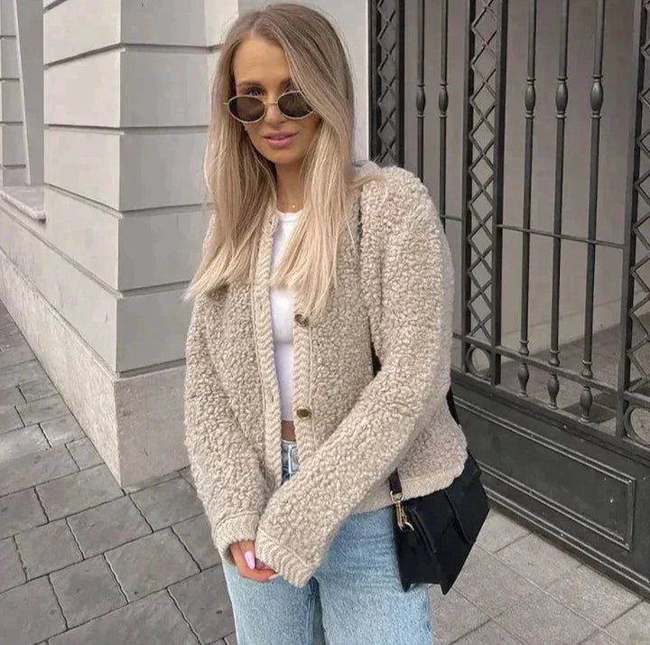 Stylish Teddy Vest – Trendy & Cozy Layering Piece