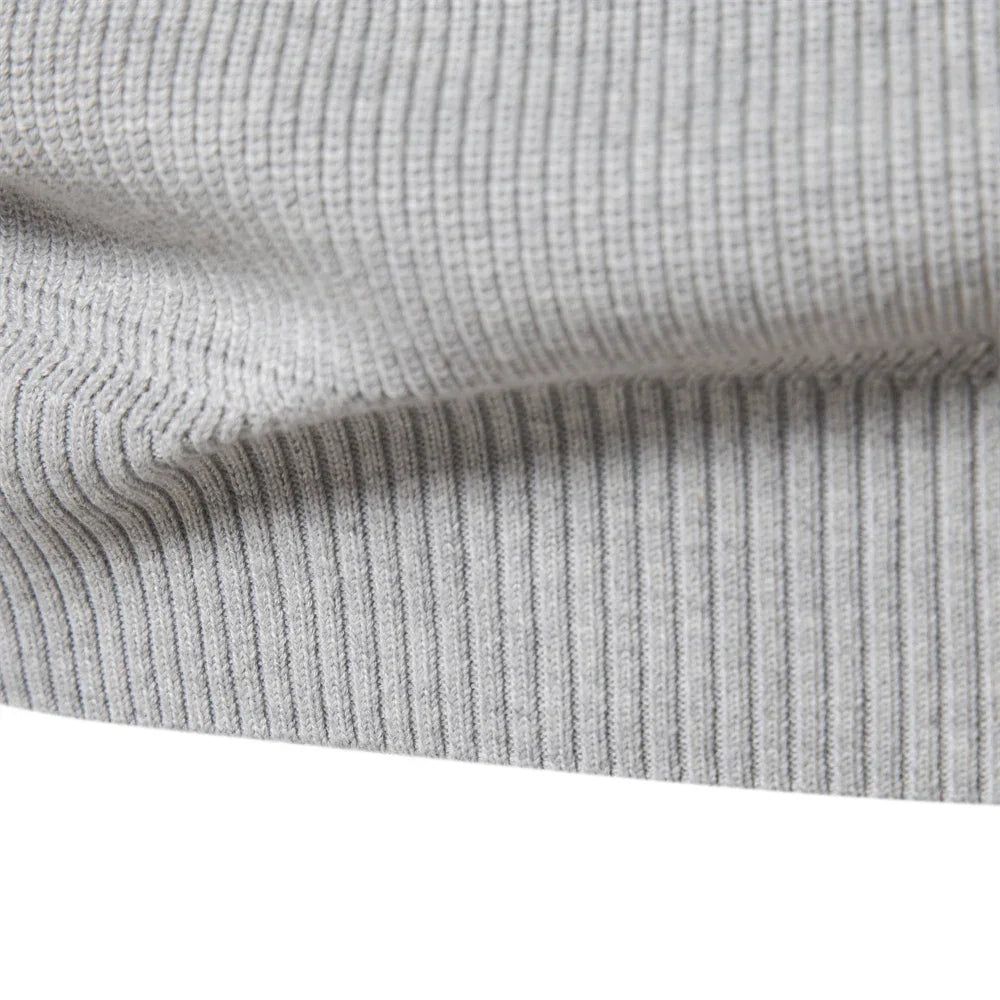 Stylish Zip-Up Sweater – Trendy & Comfortable Layering Essential