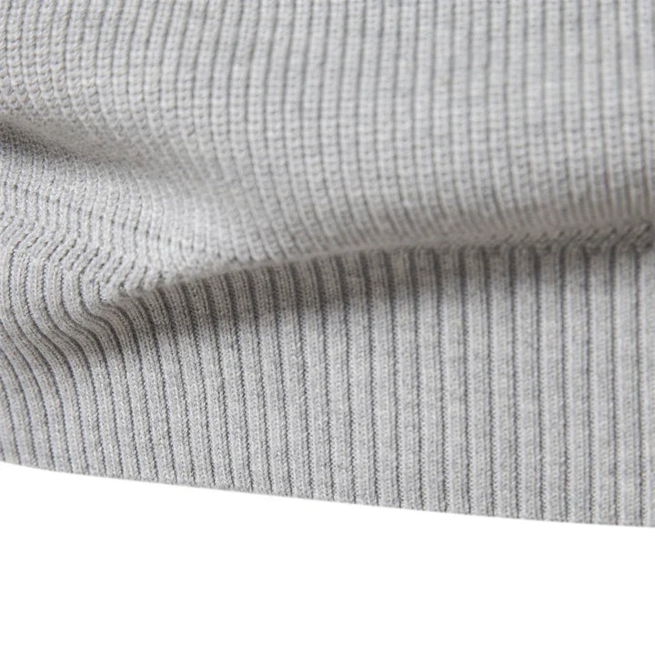 Stylish Zip-Up Sweater – Trendy & Comfortable Layering Essential