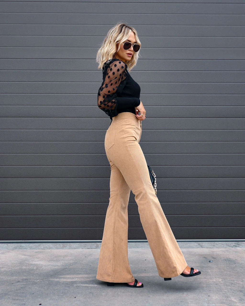 Flared Pants – Trendy & Chic Fashion Statement
