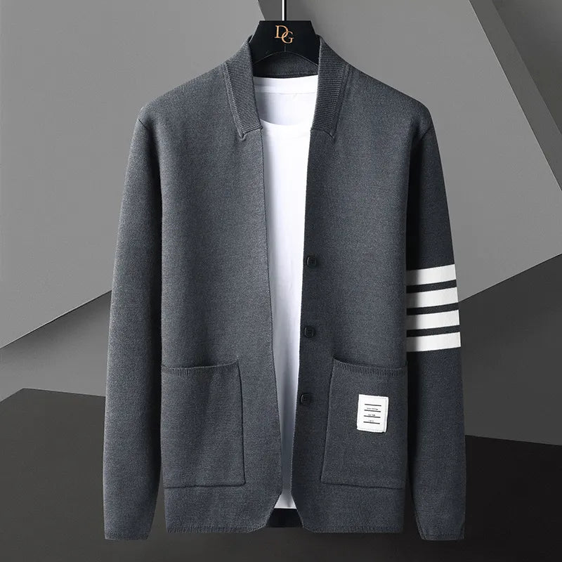 V-Neck Cardigan – Trendy & Chic Wardrobe Essential