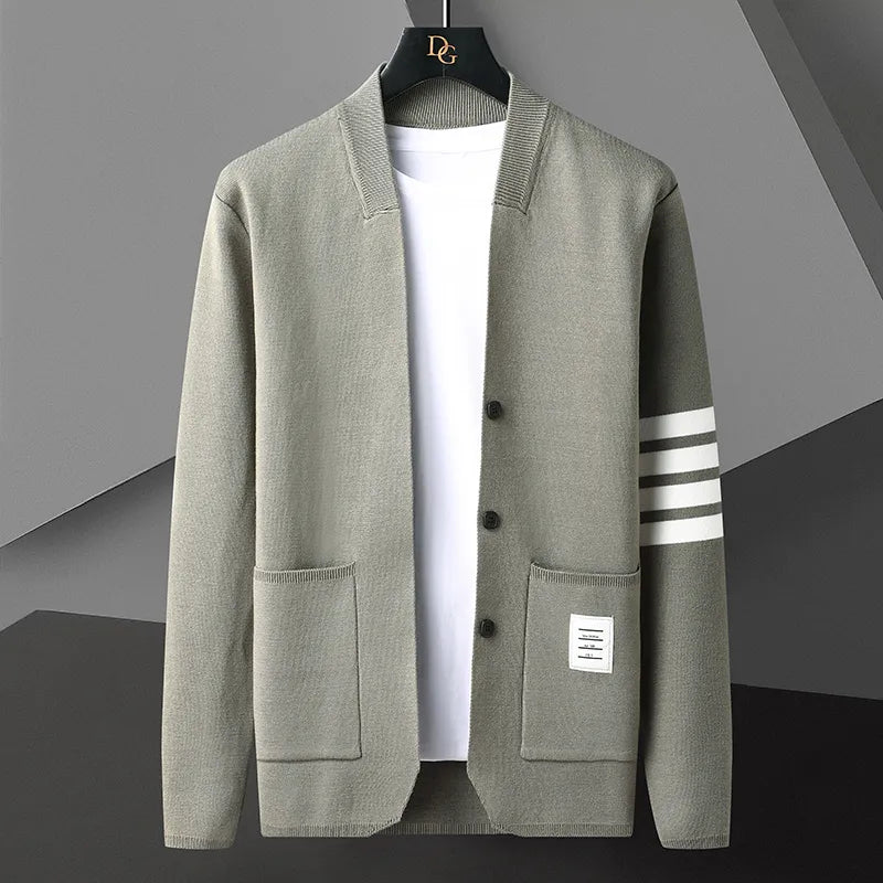V-Neck Cardigan – Trendy & Chic Wardrobe Essential