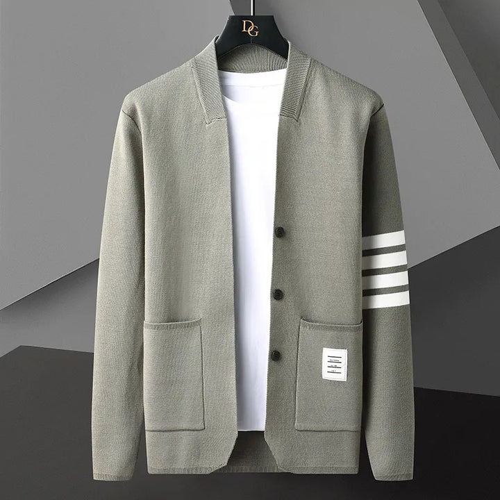 V-Neck Cardigan – Trendy & Chic Wardrobe Essential