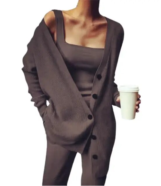 Comfy Knitted Three-Piece Set – Trendy & Cosy Outfit for Every Occasion