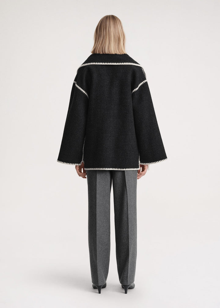 Elegant Scarf Jacket – Sophisticated Layering Piece for Chic Outfits