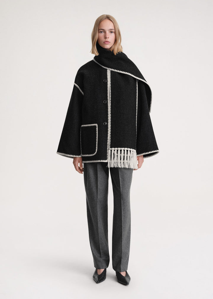 Elegant Scarf Jacket – Sophisticated Layering Piece for Chic Outfits