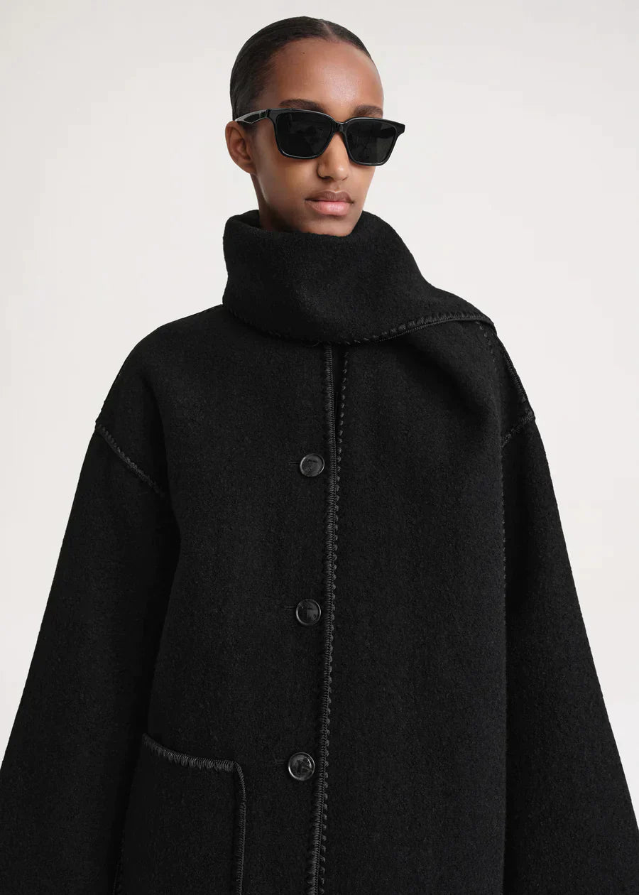 Elegant Scarf Jacket – Sophisticated Layering Piece for Chic Outfits