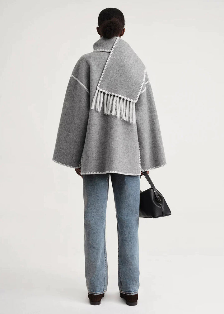 Elegant Scarf Jacket – Sophisticated Layering Piece for Chic Outfits