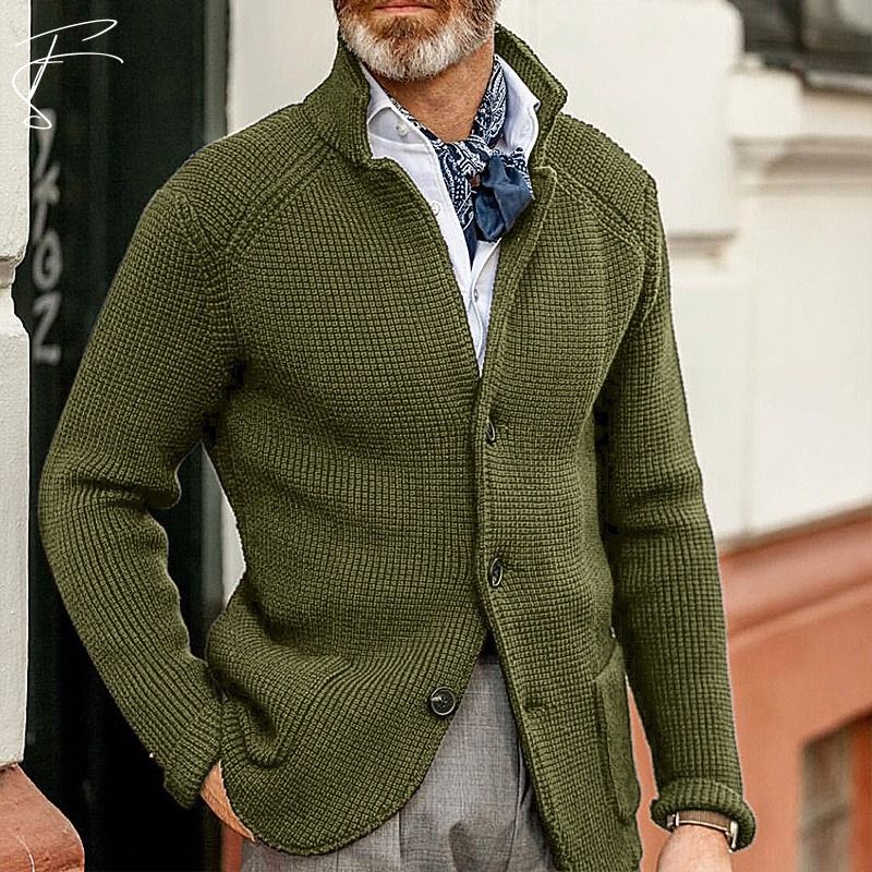 Classic Knit Cardigan – Elegant & Timeless Layering Essential