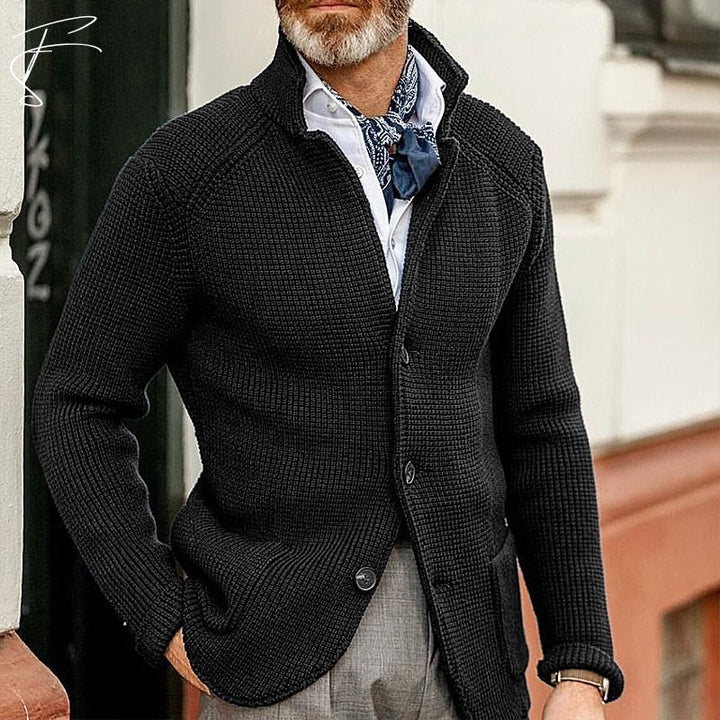 Classic Knit Cardigan – Elegant & Timeless Layering Essential