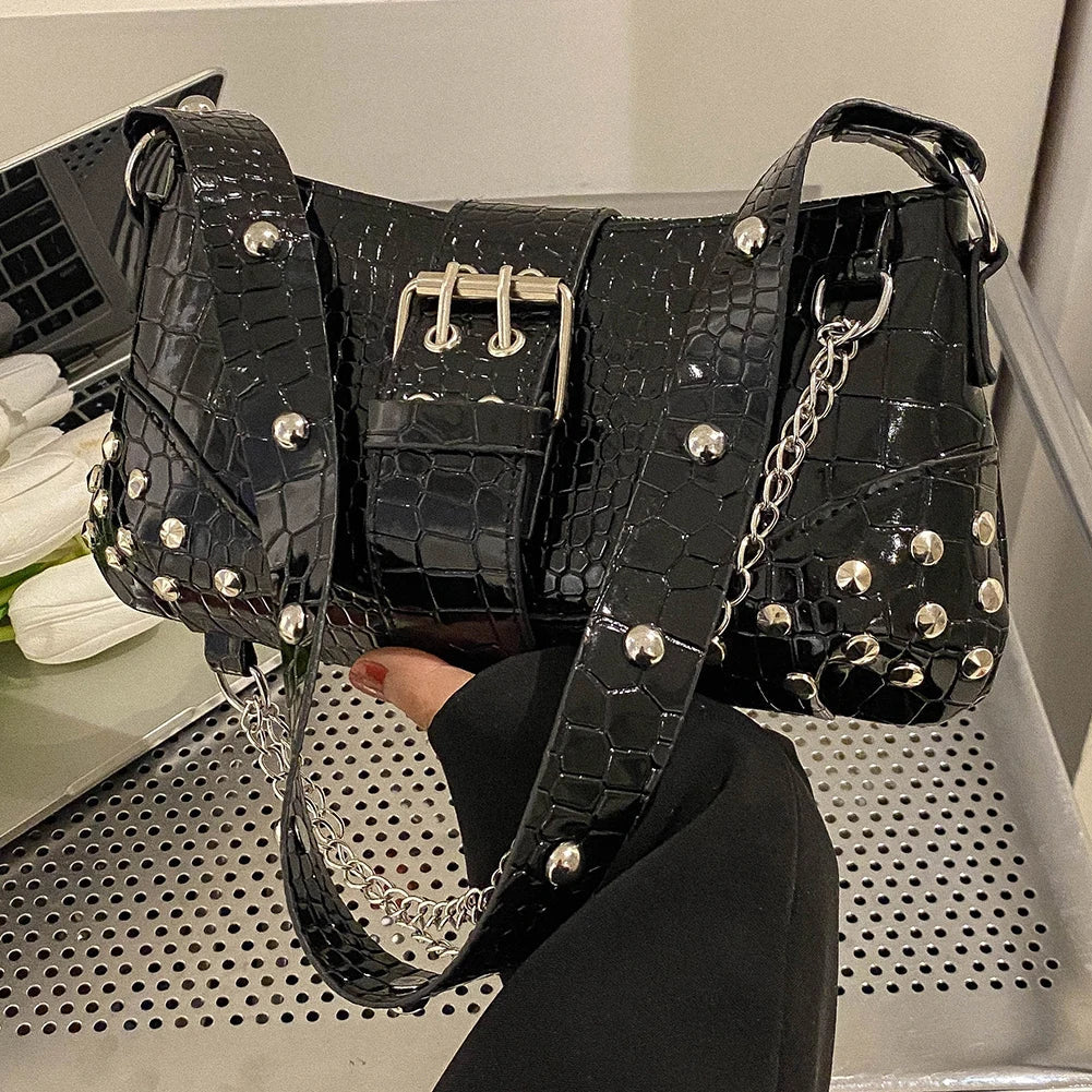 Women's Leather Handbag – Trendy & Sophisticated Style