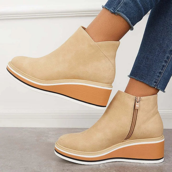 Elegant Wool-Lined Boots – Sophisticated Style for Cold Weather Flair