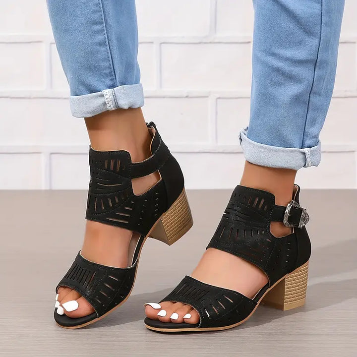Stylish Women's Sandals – Trendy Thick Heel Design for Chic Summer Outfits
