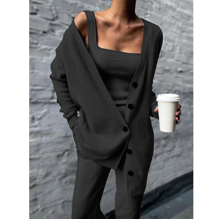 Comfy Knitted Three-Piece Set – Trendy & Cosy Outfit for Every Occasion