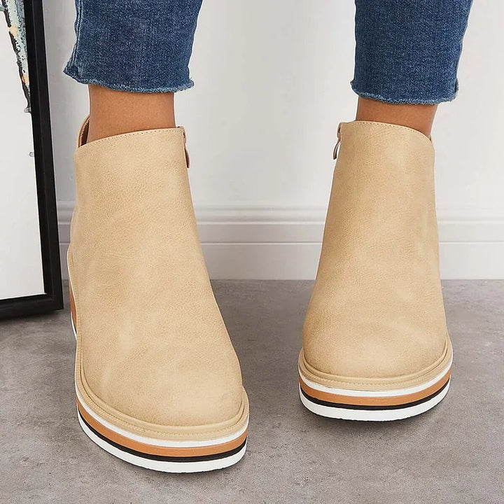 Elegant Wool-Lined Boots – Sophisticated Style for Cold Weather Flair