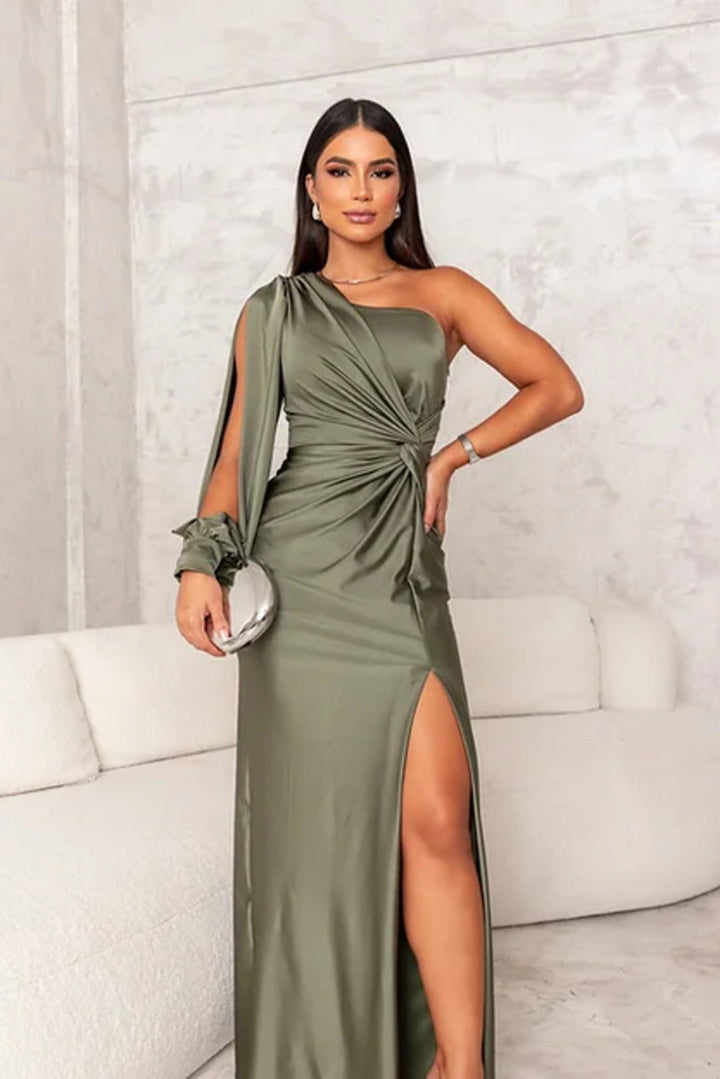 Elegant Silhouette Dress – Sophisticated & Timeless Evening Wear