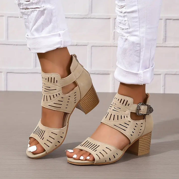 Stylish Women's Sandals – Trendy Thick Heel Design for Chic Summer Outfits
