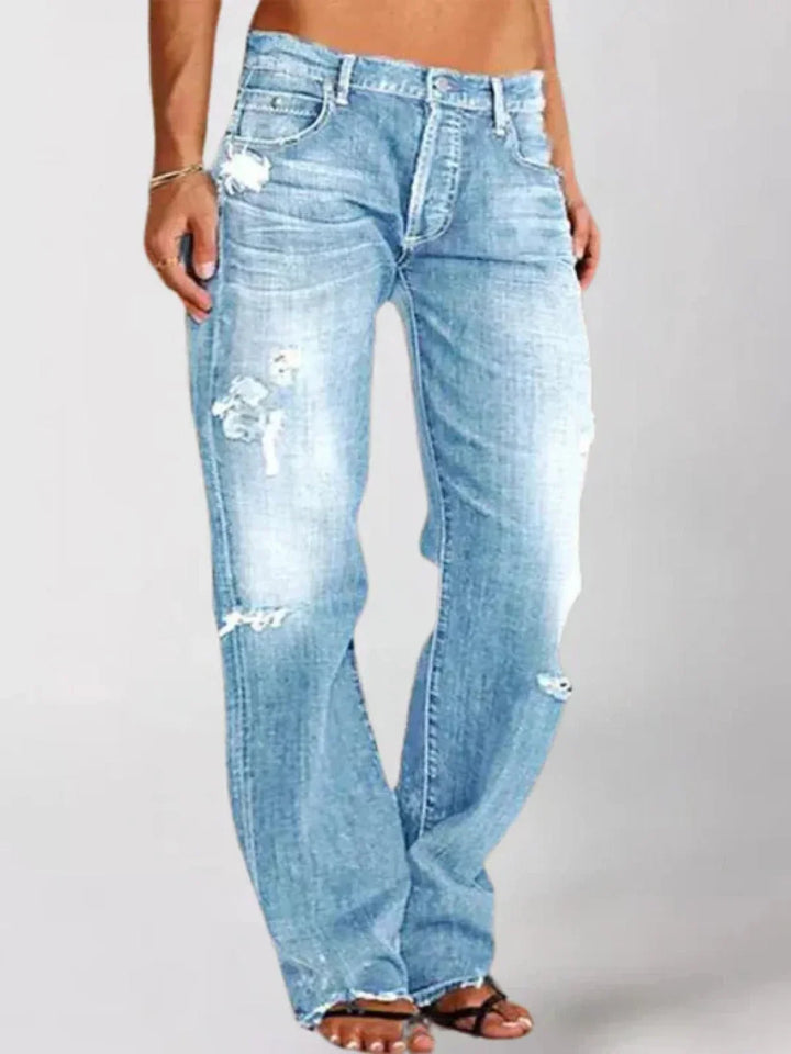 Stylish Low-Rise Jeans – Trendy & Versatile Everyday Essential