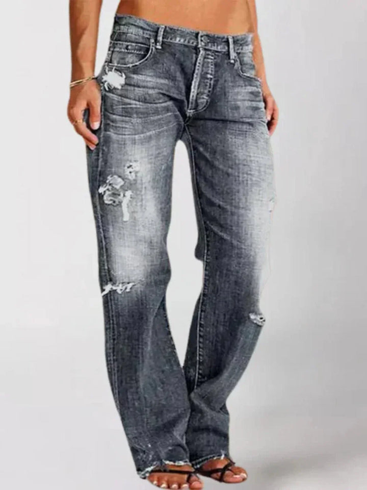 Stylish Low-Rise Jeans – Trendy & Versatile Everyday Essential