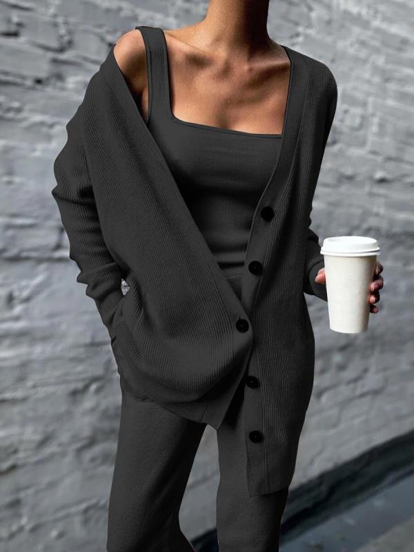 Comfy Knitted Three-Piece Set – Trendy & Cosy Outfit for Every Occasion