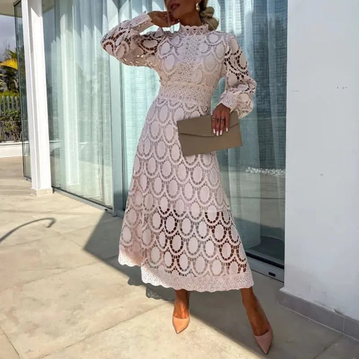Elegant Lace Dress – Sophisticated & Timeless Fashion Statement