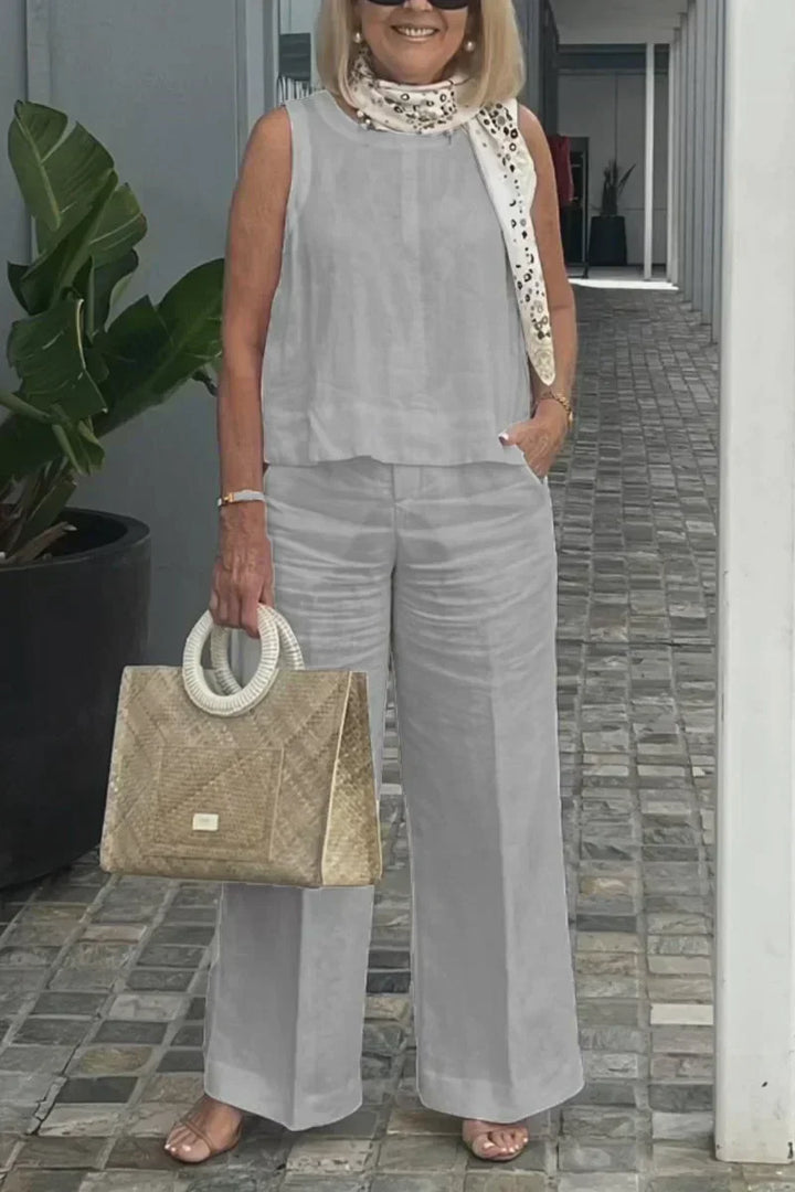 Elegant Sleeveless Jumpsuit – Sophisticated & Chic Fashion Statement