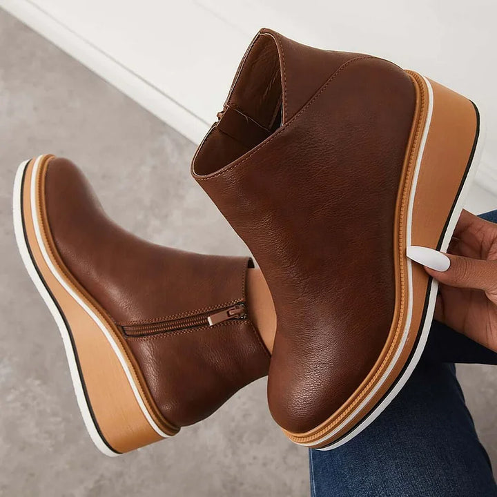 Elegant Wool-Lined Boots – Sophisticated Style for Cold Weather Flair