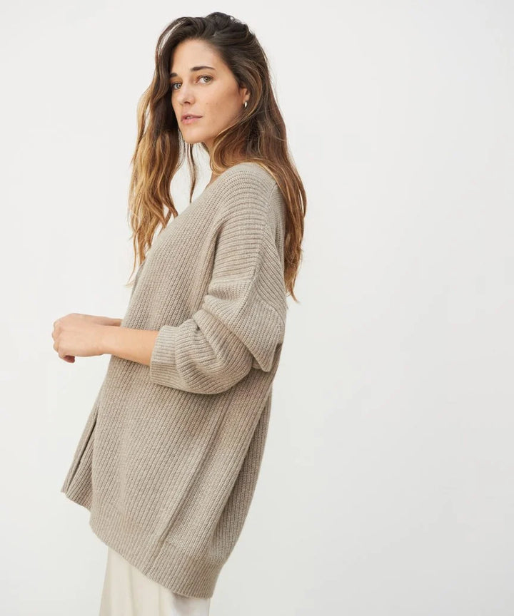 V-Neck Cashmere Cardigan – Elegant & Sophisticated Layering Essential