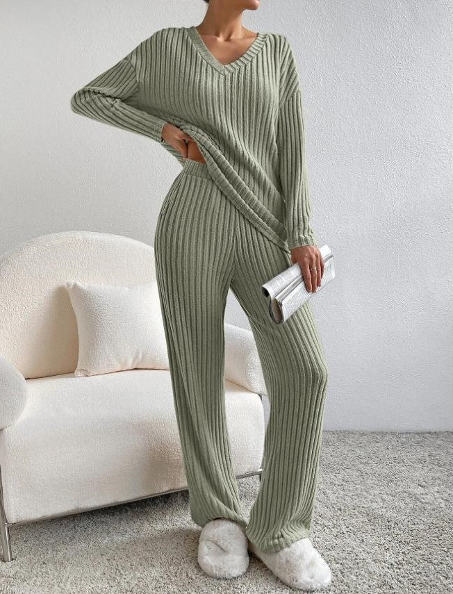 Pullover Sweater Set – Trendy & Cozy Layering Piece