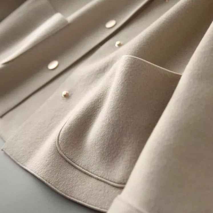 Elegant Women's Jacket – Sophisticated Style for Any Occasion
