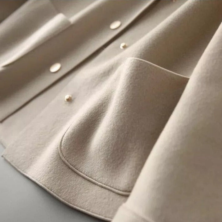 Elegant Women's Jacket – Sophisticated Style for Any Occasion