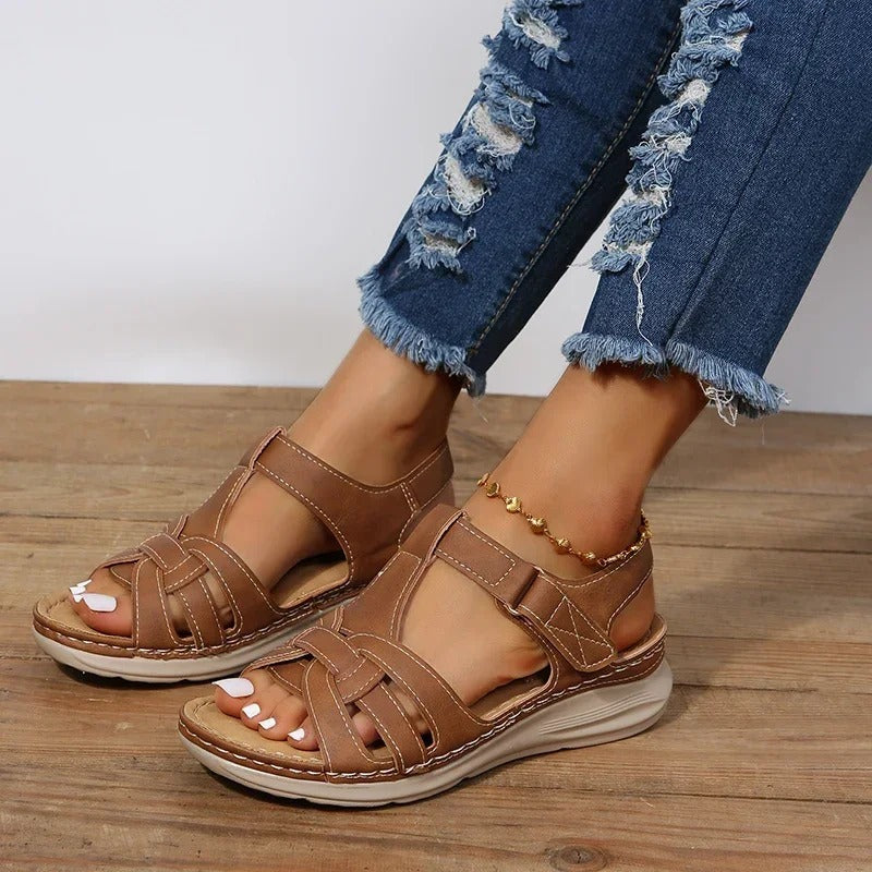 Elegant Orthopaedic Leather Sandals – Sophisticated Style & Optimal Comfort