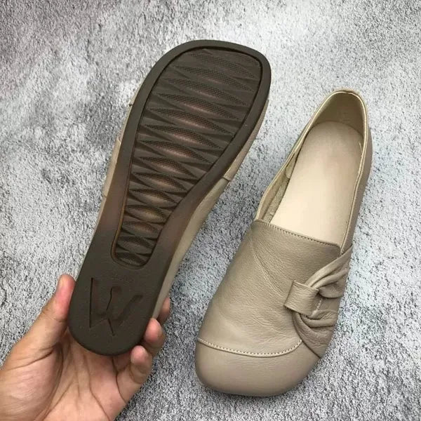 Supportive Leather Shoes – Chic & Comfortable Footwear for Everyday Wear